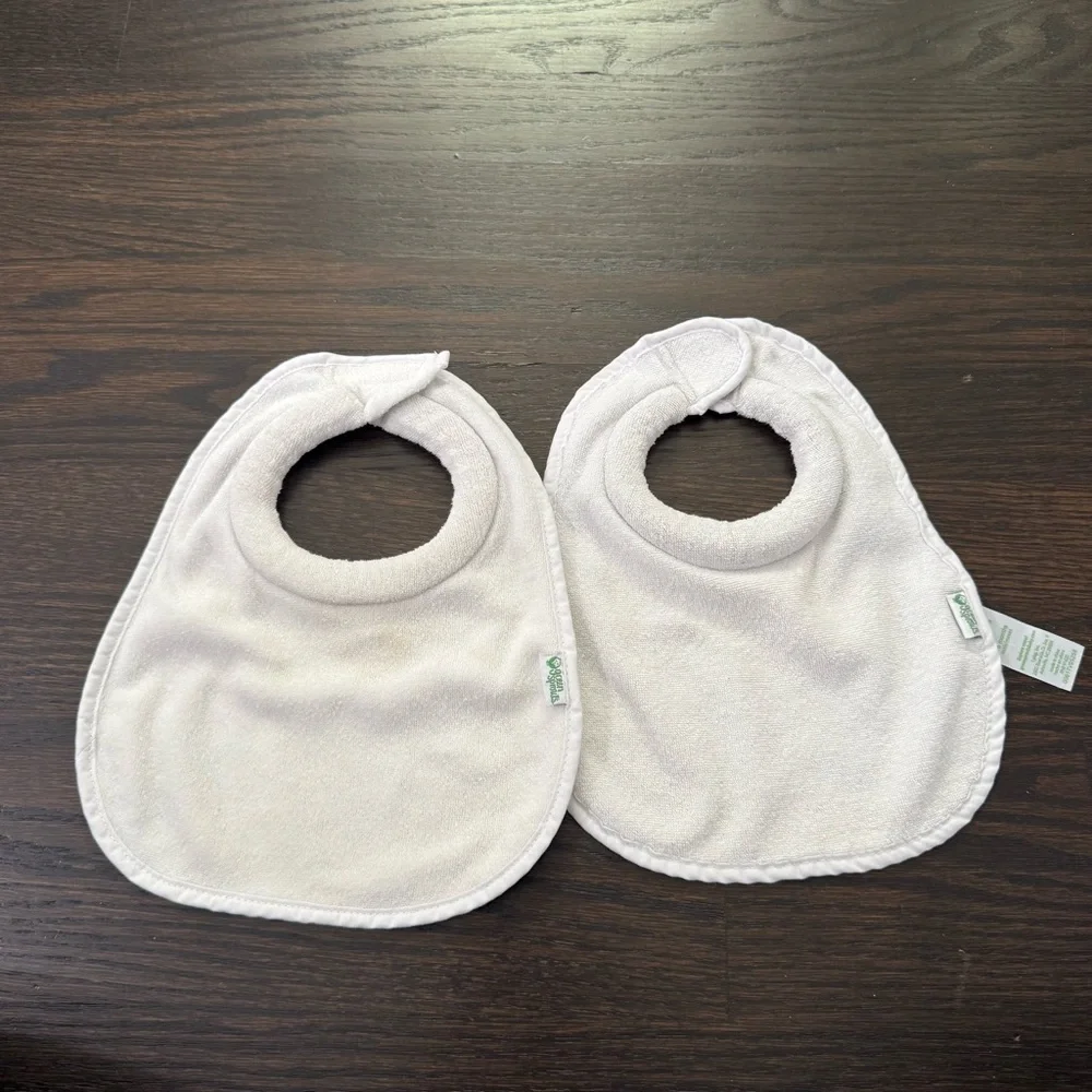 Green Sprouts Stay-dry Milk Catcher Bibs 4 Pack In Navy/White/Gray